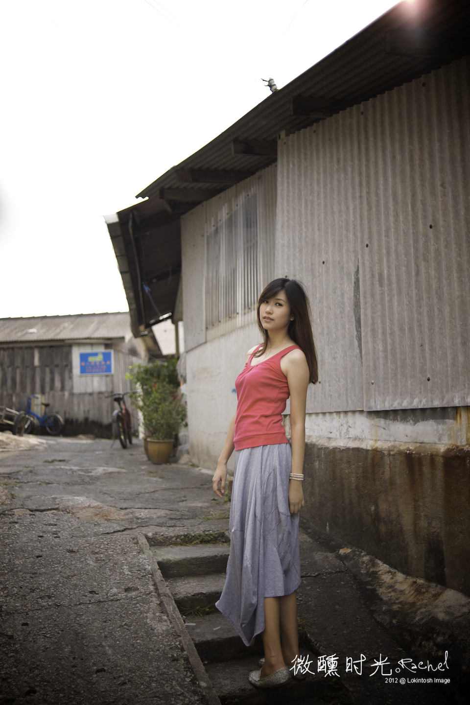 http://www.lokkerkhwang.com/rachel/18.jpg